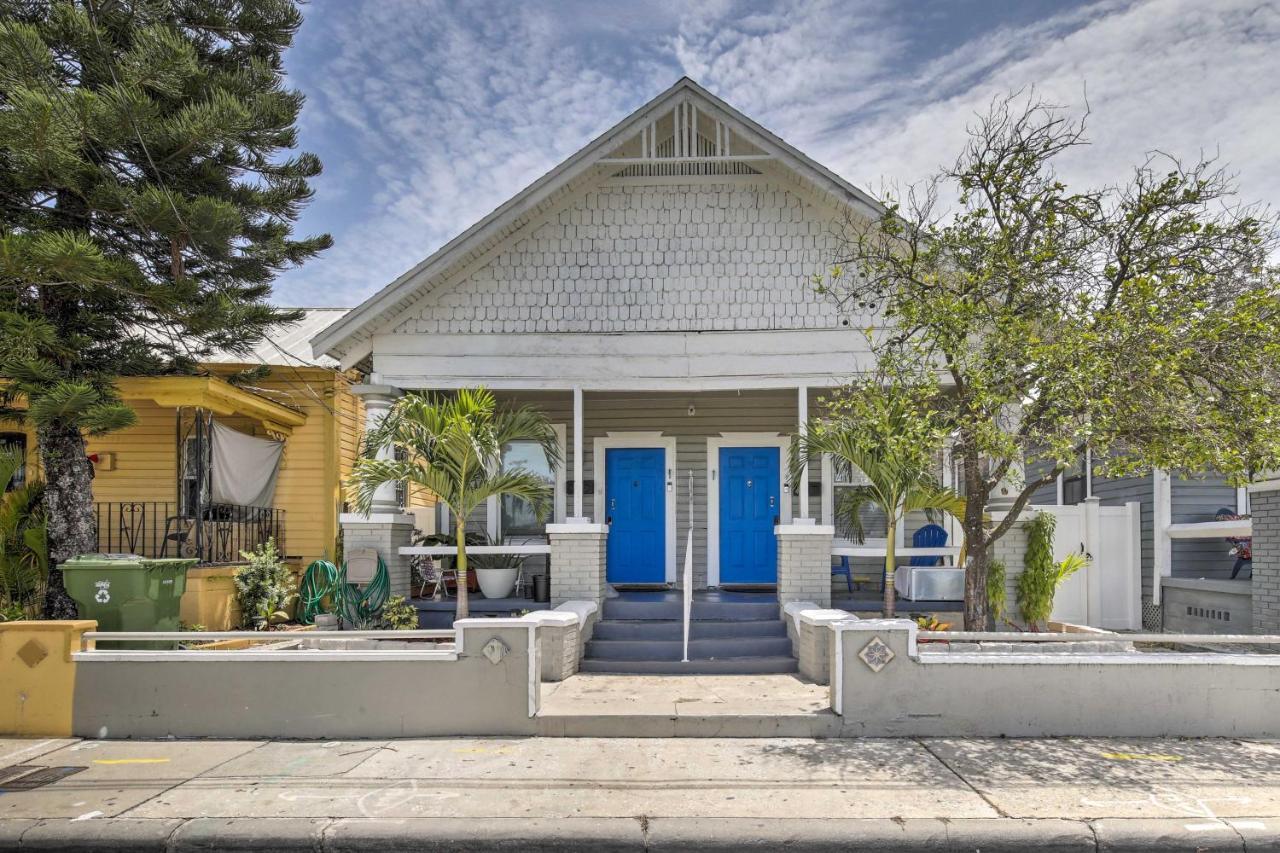 Updated Ybor City House With Fenced Yard Tampa Exterior photo